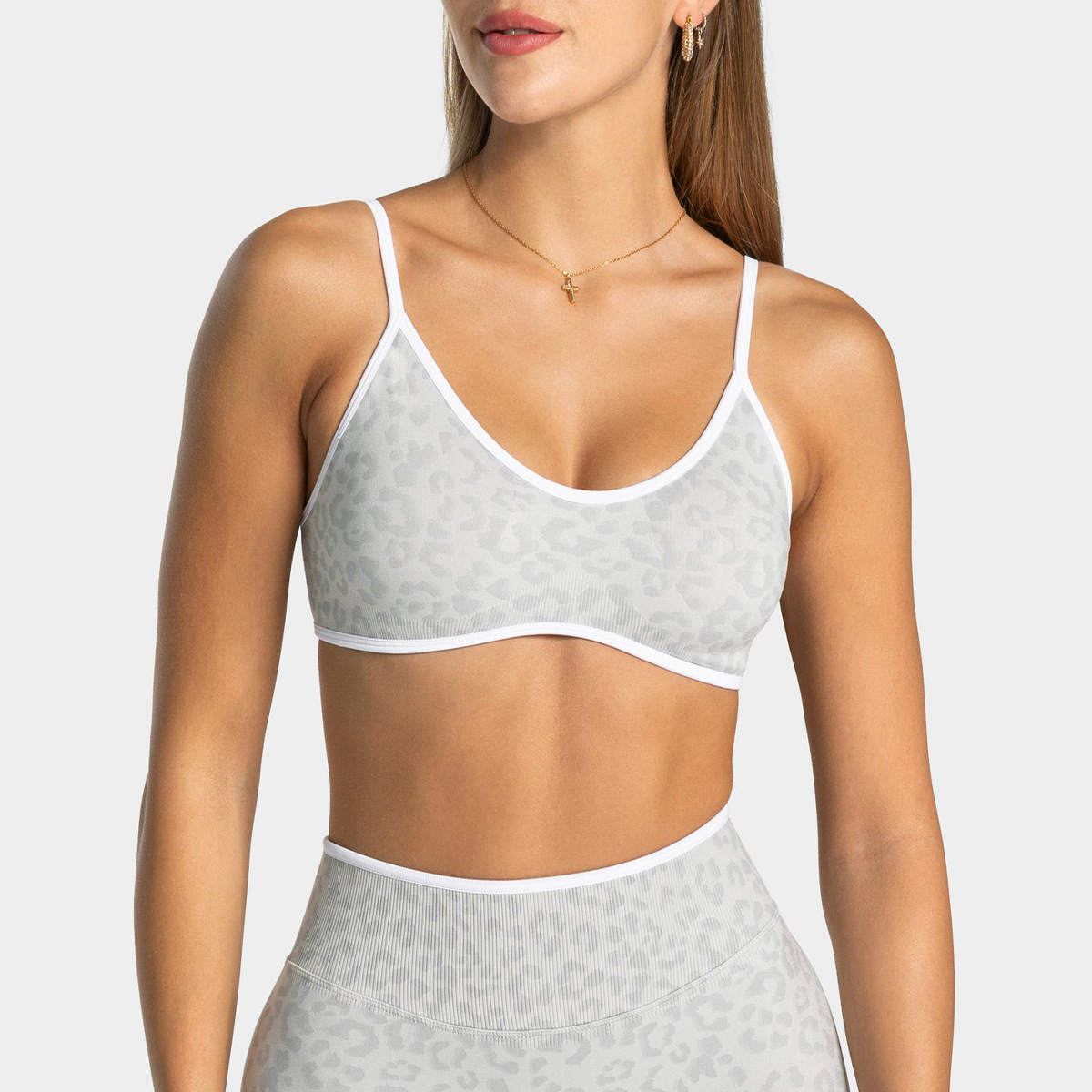 ロゴ入りレディース美背ギャザーアップスポーツベストヨガフィッ - Yoga Fitness Logo Design のレビューと価格